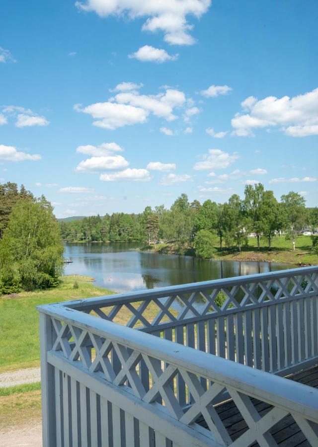 Гостевой дом Turistgarden Toecksfors Экстерьер фото